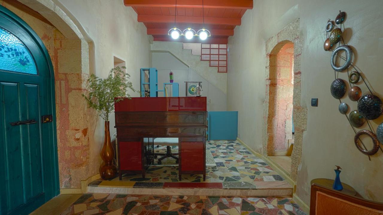 Youth Of Dope Supreme Hostel Khordhakion Luaran gambar